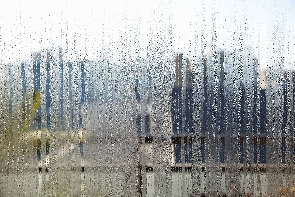 Condensation sur les fenêtres : les 10 astuces pour l'éviter